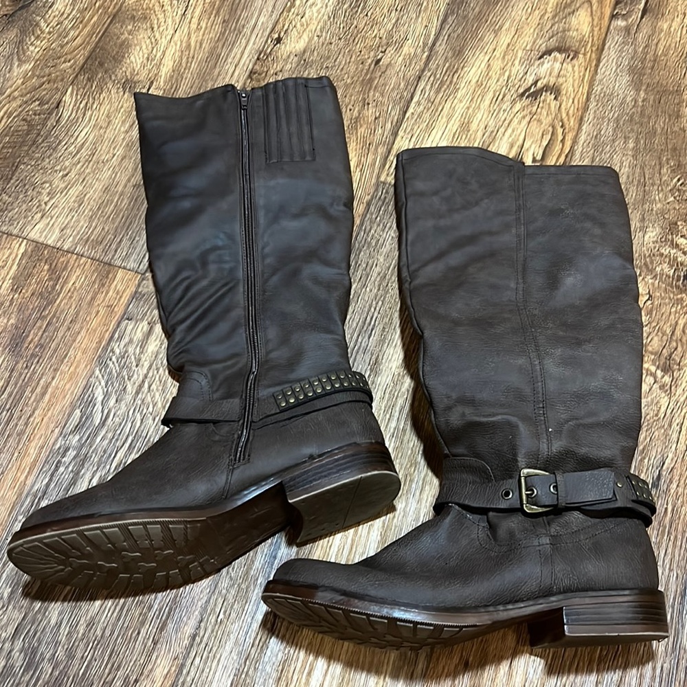 Brown boots